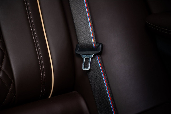 BMW 5 Serie Touring 520d High Executive M-Pakket I Pano I Trekhaak I Laser I