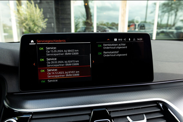 BMW 5 Serie Touring 520d High Executive M-Pakket I Pano I Trekhaak I Laser I