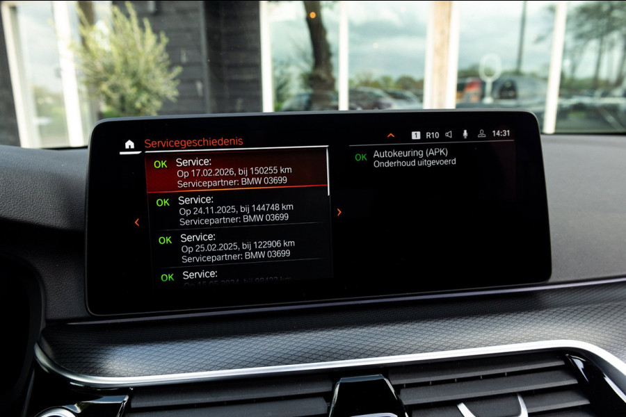 BMW 5 Serie Touring 520d High Executive M-Pakket I Pano I Trekhaak I Laser I