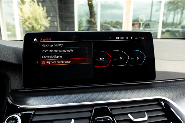 BMW 5 Serie Touring 520d High Executive M-Pakket I Pano I Trekhaak I Laser I