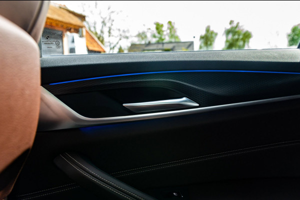BMW 5 Serie Touring 520d High Executive M-Pakket I Pano I Trekhaak I Laser I