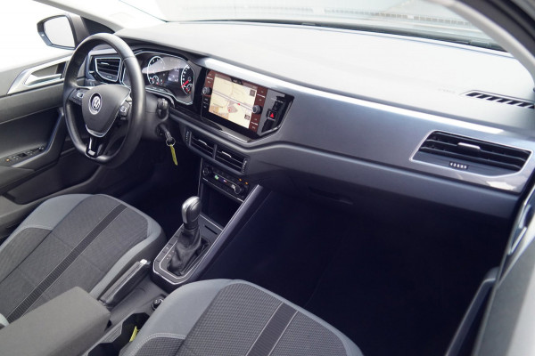 Volkswagen Polo 1.0 TSI Highline / Navigatie / Stoelverw. / Climate / Adaptieve Cruise / Automaat