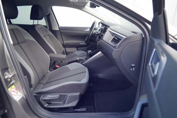 Volkswagen Polo 1.0 TSI Highline / Navigatie / Stoelverw. / Climate / Adaptieve Cruise / Automaat