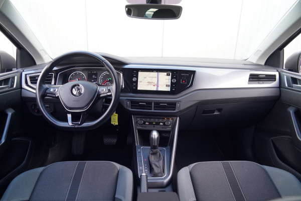 Volkswagen Polo 1.0 TSI Highline / Navigatie / Stoelverw. / Climate / Adaptieve Cruise / Automaat