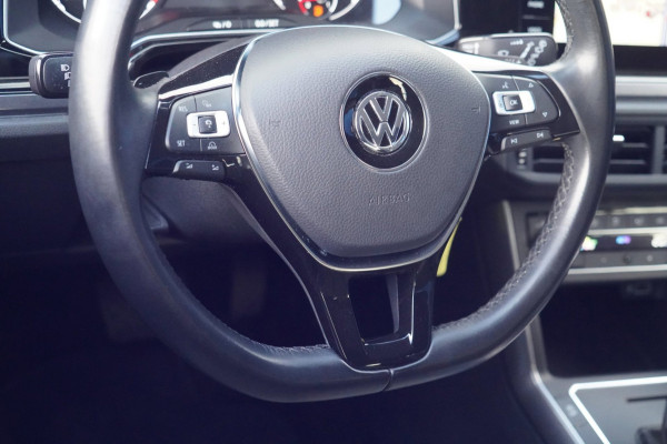 Volkswagen Polo 1.0 TSI Highline / Navigatie / Stoelverw. / Climate / Adaptieve Cruise / Automaat