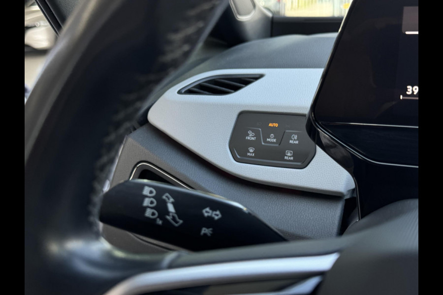 Volkswagen ID.3 First Plus 58 kWh NL-AUTO | LEDER | NAVI | SOH 93%