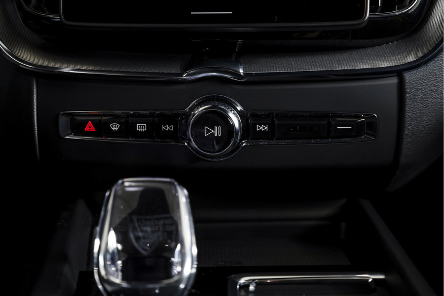 Volvo XC60 T8 Plug-in-hybrid AWD Polestar Engineered - Facelift MY26 | S/K-Panodak | Elek. Trekhaak | Harman/Kardon | 360 Camera | Dig.Cockpit | Adapt.Cruise | Stoel+-Stuurverw. | Elek. stoelen | NAV+App.Connect | ECC | LM 21" | 9215
