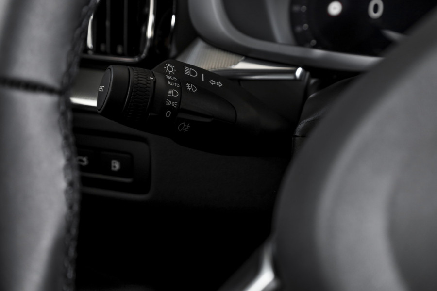 Volvo XC60 T8 Plug-in-hybrid AWD Polestar Engineered - Facelift MY26 | S/K-Panodak | Elek. Trekhaak | Harman/Kardon | 360 Camera | Dig.Cockpit | Adapt.Cruise | Stoel+-Stuurverw. | Elek. stoelen | NAV+App.Connect | ECC | LM 21" | 9215