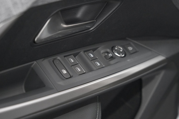 Peugeot 3008 1.2 Hybrid 145 GT | Camera | Adaptieve Cruise Control | Elektrische Kofferklep | Stuurwielverwarming
