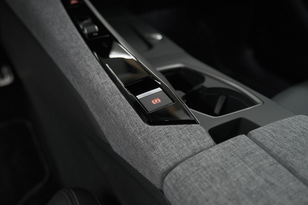 Peugeot 3008 1.2 Hybrid 145 GT | Camera | Adaptieve Cruise Control | Elektrische Kofferklep | Stuurwielverwarming