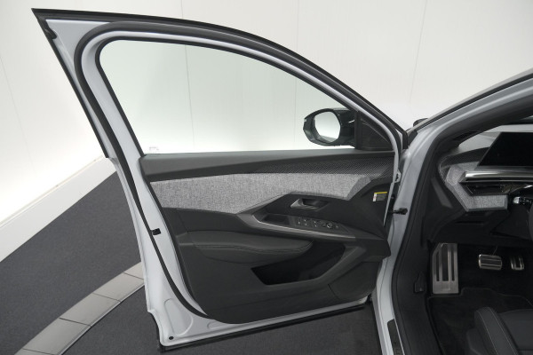 Peugeot 3008 1.2 Hybrid 145 GT | Camera | Adaptieve Cruise Control | Elektrische Kofferklep | Stuurwielverwarming
