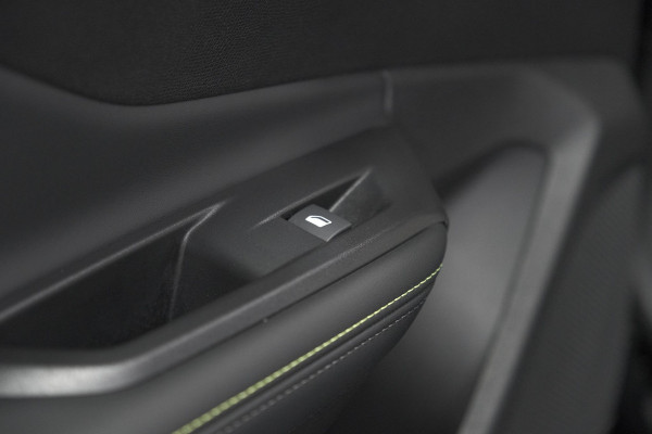 Peugeot 408 1.2 Hybrid 136 e-DCS6 GT | 360 Camera | Adaptieve Cruise Control | Elektronische Kofferklep | Apple Carplay
