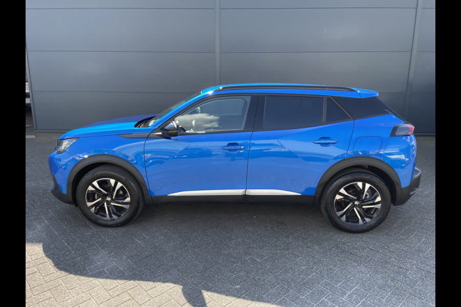 Peugeot 2008 100pk Allure Pack (Camera - Automatische Airco - i-cockpit - Navigatie - 17" - Apple Carplay - LED)