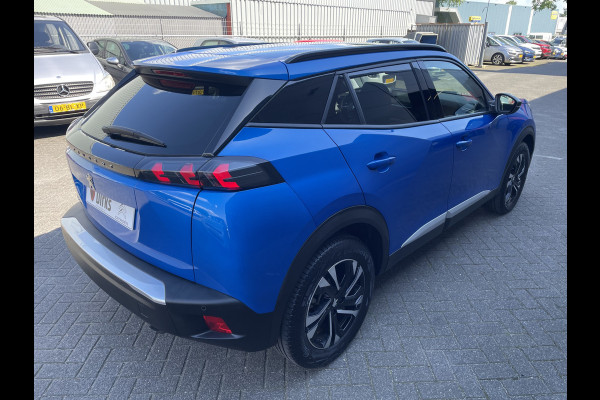 Peugeot 2008 100pk Allure Pack (Camera - Automatische Airco - i-cockpit - Navigatie - 17" - Apple Carplay - LED)