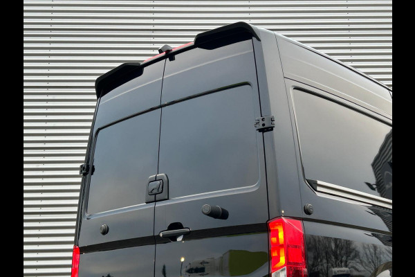 MAN TGE 3.140 L3H3 Automaat 140PK Zwart Black Lion Cruise control Carplay Camera