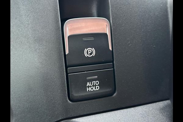 MAN TGE 3.140 L3H3 Automaat 140PK Zwart Black Lion Cruise control Carplay Camera