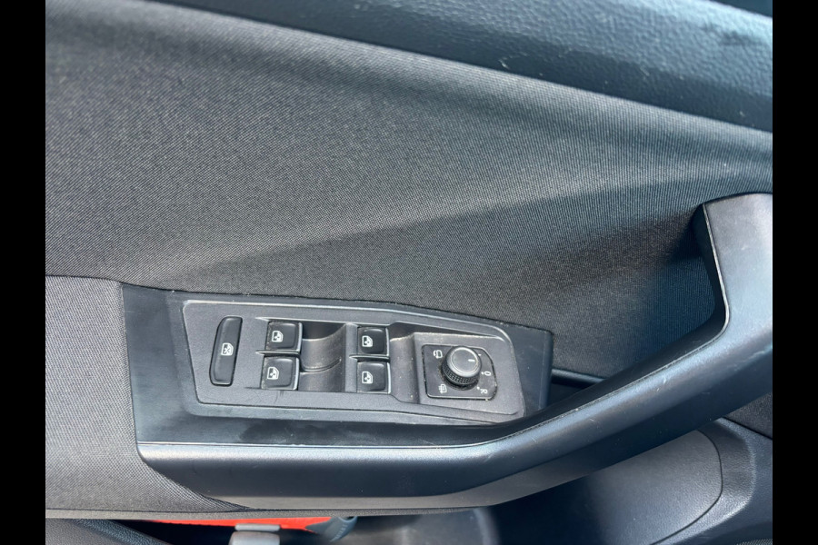 Volkswagen T-Roc 1.0 TSI Style Business TREKHAAK| ACC|CARPLAY|