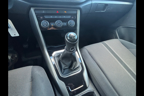 Volkswagen T-Roc 1.0 TSI Style Business TREKHAAK| ACC|CARPLAY|