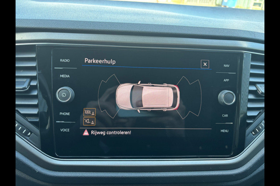 Volkswagen T-Roc 1.0 TSI Style Business TREKHAAK| ACC|CARPLAY|
