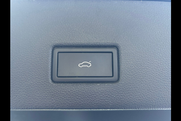 Volkswagen T-Roc 1.0 TSI Style Business TREKHAAK| ACC|CARPLAY|