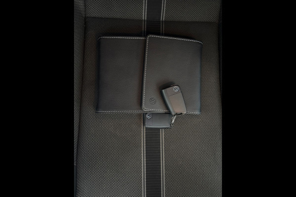 Volkswagen T-Roc 1.0 TSI Style Business TREKHAAK| ACC|CARPLAY|