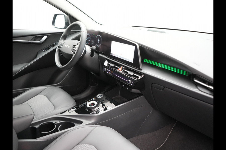 Kia Niro 1.6 GDi DynamicLine PHEV 182pk Dealer O.H. | Adaptive Cruise | Camera | Sfeerverlichting | Apple Carplay | Sportstoelen & Stuur Verwarmd | Widescreen Navi | Keyless | LED Koplampen | DAB | Plug In Hybrid