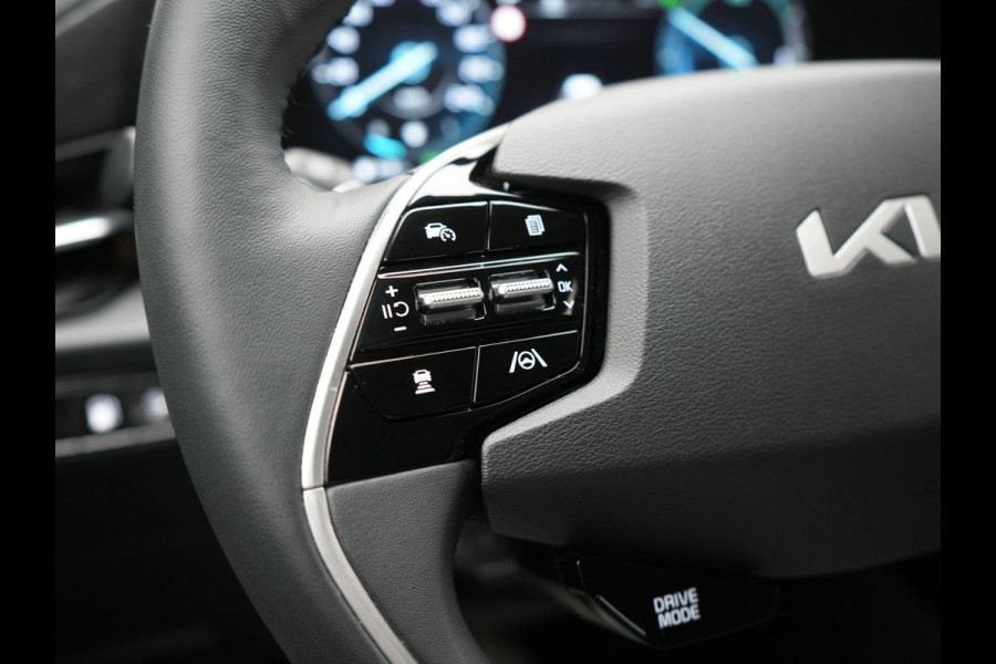 Kia Niro 1.6 GDi DynamicLine PHEV 182pk Dealer O.H. | Adaptive Cruise | Camera | Sfeerverlichting | Apple Carplay | Sportstoelen & Stuur Verwarmd | Widescreen Navi | Keyless | LED Koplampen | DAB | Plug In Hybrid