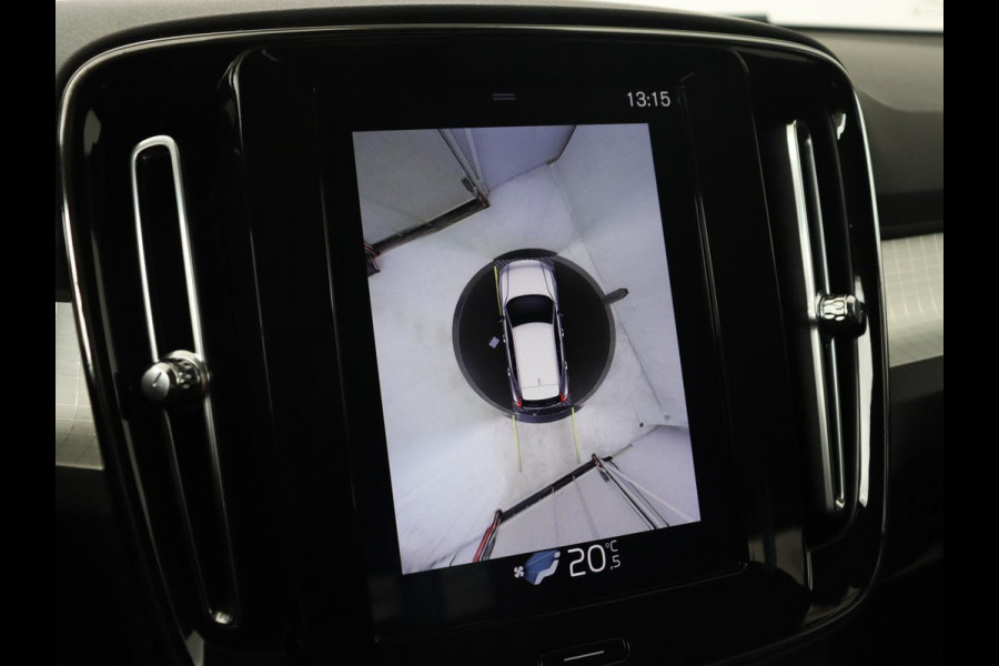 Volvo XC40 2.0 T4 Momentum | 1e eigenaar | 360 Camera | Trekhaak | Adaptive cruise | Dodehoek detectie | 19'' lichtmetalen velgen | Navigatie | Full LED | Climate control | Bluetooth | Parkeerhulp | Half leder | Origineel NL