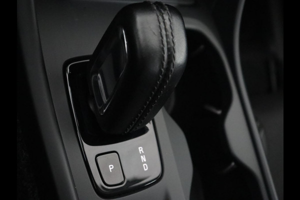 Volvo XC40 2.0 T4 Momentum | 1e eigenaar | 360 Camera | Trekhaak | Adaptive cruise | Dodehoek detectie | 19'' lichtmetalen velgen | Navigatie | Full LED | Climate control | Bluetooth | Parkeerhulp | Half leder | Origineel NL