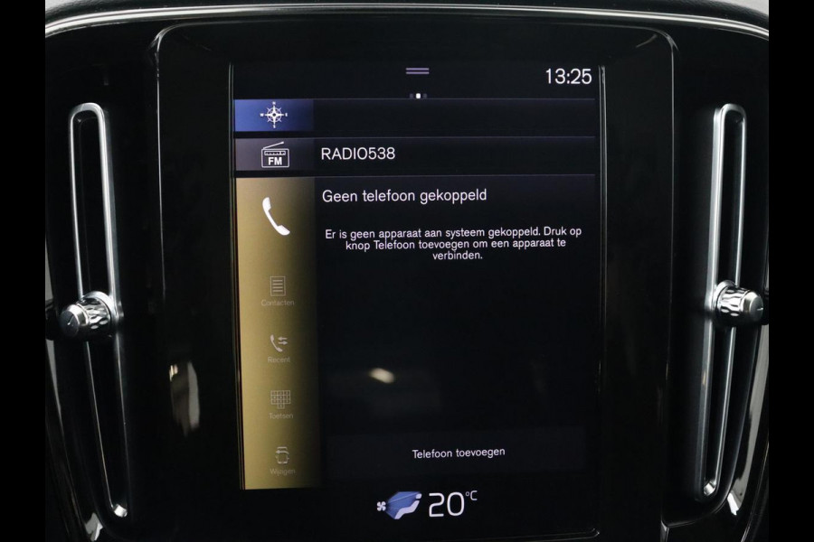Volvo XC40 2.0 T4 Momentum | 1e eigenaar | 360 Camera | Trekhaak | Adaptive cruise | Dodehoek detectie | 19'' lichtmetalen velgen | Navigatie | Full LED | Climate control | Bluetooth | Parkeerhulp | Half leder | Origineel NL