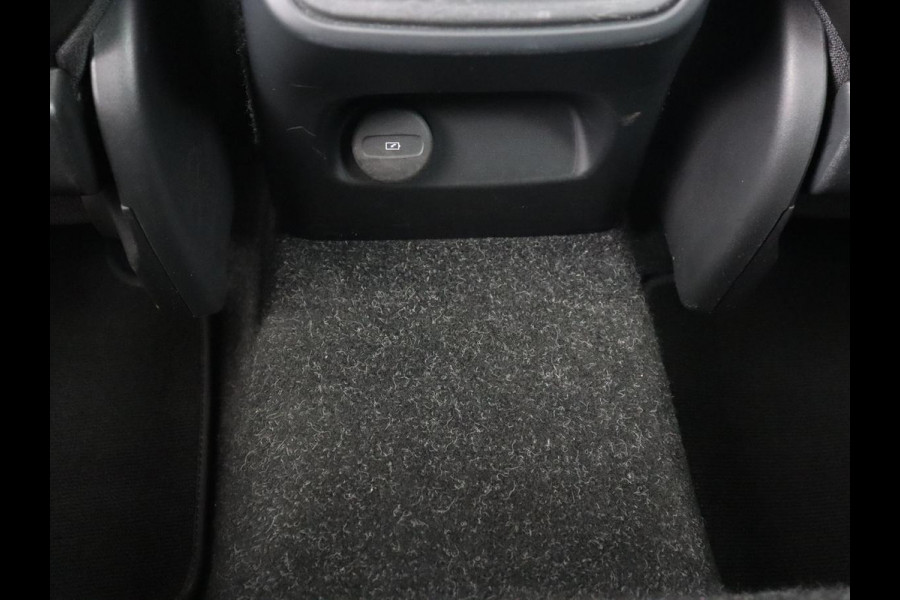 Volvo XC40 2.0 T4 Momentum | 1e eigenaar | 360 Camera | Trekhaak | Adaptive cruise | Dodehoek detectie | 19'' lichtmetalen velgen | Navigatie | Full LED | Climate control | Bluetooth | Parkeerhulp | Half leder | Origineel NL