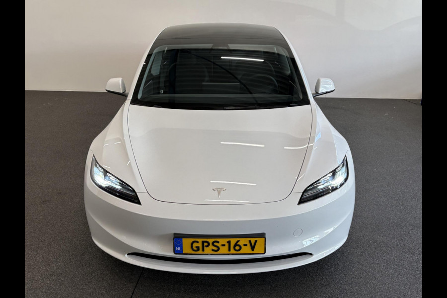 Tesla Model 3 RWD 60 kWh Panoramadak Navigatie Camera Parkeersensoren Cruise Control Stoelverwarming Dodehoek detectie Full LED Leder Climate Control Elektrische Stoelen