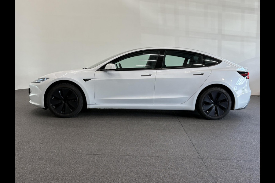 Tesla Model 3 RWD 60 kWh Panoramadak Navigatie Camera Parkeersensoren Cruise Control Stoelverwarming Dodehoek detectie Full LED Leder Climate Control Elektrische Stoelen