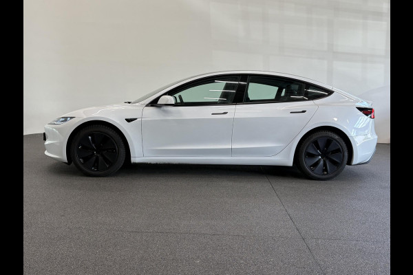 Tesla Model 3 RWD 60 kWh Panoramadak Navigatie Camera Parkeersensoren Cruise Control Stoelverwarming Dodehoek detectie Full LED Leder Climate Control Elektrische Stoelen
