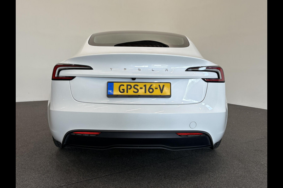 Tesla Model 3 RWD 60 kWh Panoramadak Navigatie Camera Parkeersensoren Cruise Control Stoelverwarming Dodehoek detectie Full LED Leder Climate Control Elektrische Stoelen