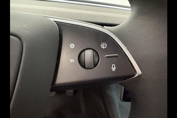 Tesla Model 3 RWD 60 kWh Panoramadak Navigatie Camera Parkeersensoren Cruise Control Stoelverwarming Dodehoek detectie Full LED Leder Climate Control Elektrische Stoelen