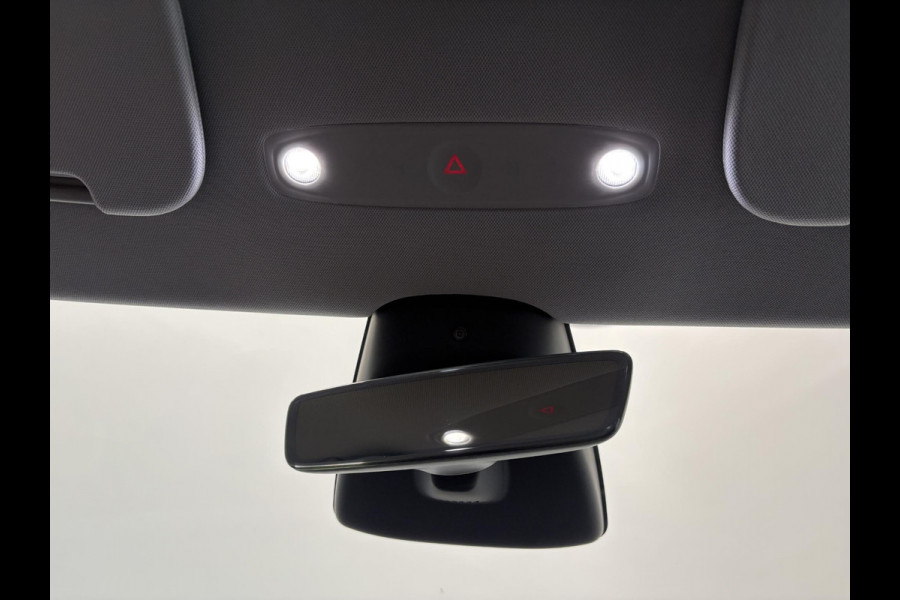 Tesla Model 3 RWD 60 kWh Panoramadak Navigatie Camera Parkeersensoren Cruise Control Stoelverwarming Dodehoek detectie Full LED Leder Climate Control Elektrische Stoelen