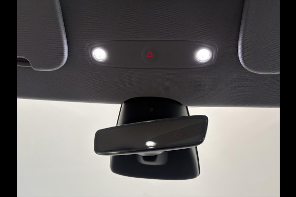 Tesla Model 3 RWD 60 kWh Panoramadak Navigatie Camera Parkeersensoren Cruise Control Stoelverwarming Dodehoek detectie Full LED Leder Climate Control Elektrische Stoelen