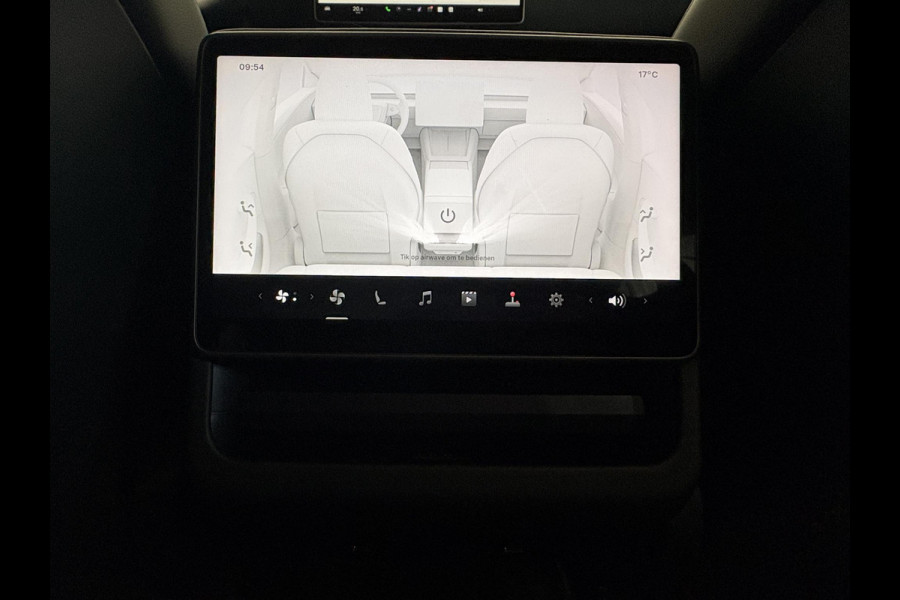 Tesla Model 3 RWD 60 kWh Panoramadak Navigatie Camera Parkeersensoren Cruise Control Stoelverwarming Dodehoek detectie Full LED Leder Climate Control Elektrische Stoelen