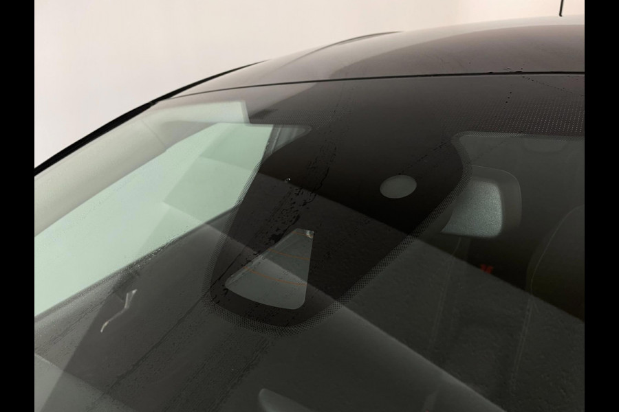 Ford Fiesta 1.0 EcoBoost Titanium AIRCO CLIMA NAVI CRUISE APP CONNECT KEYLESS CHROOM ACCENTEN PDC VELGEN ZEER NETTE AUTO