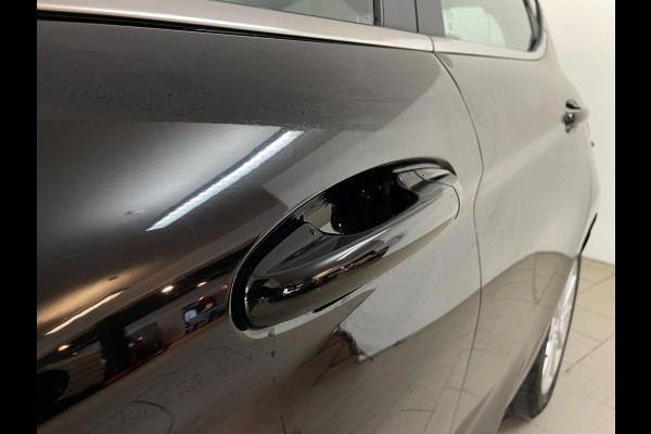 Ford Fiesta 1.0 EcoBoost Titanium AIRCO CLIMA NAVI CRUISE APP CONNECT KEYLESS CHROOM ACCENTEN PDC VELGEN ZEER NETTE AUTO