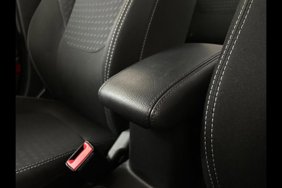 Ford Fiesta 1.0 EcoBoost Titanium AIRCO CLIMA NAVI CRUISE APP CONNECT KEYLESS CHROOM ACCENTEN PDC VELGEN ZEER NETTE AUTO