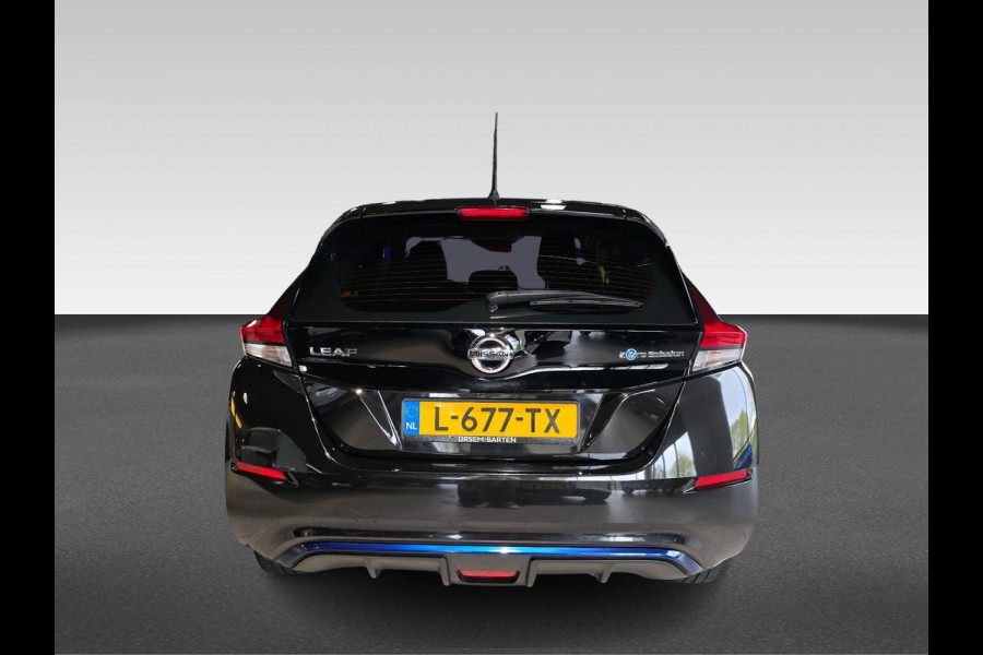 Nissan Leaf Acenta 40 kWh | Automaat | Adaptive Cruisecontrol | Achteruitrijcamera | Navigatie | 270 KM WLTP |