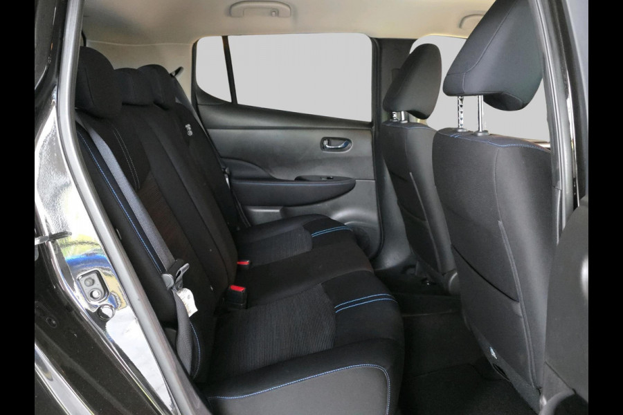 Nissan Leaf Acenta 40 kWh | Automaat | Adaptive Cruisecontrol | Achteruitrijcamera | Navigatie | 270 KM WLTP |