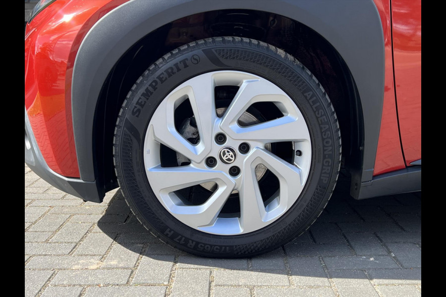 Toyota Aygo X 1.0 VVT-i MT Pulse | Bi-Tone Chili red, Stoelverwarming, Airco, Apple CarPlay/Android Auto, Lichtmetalen velgen