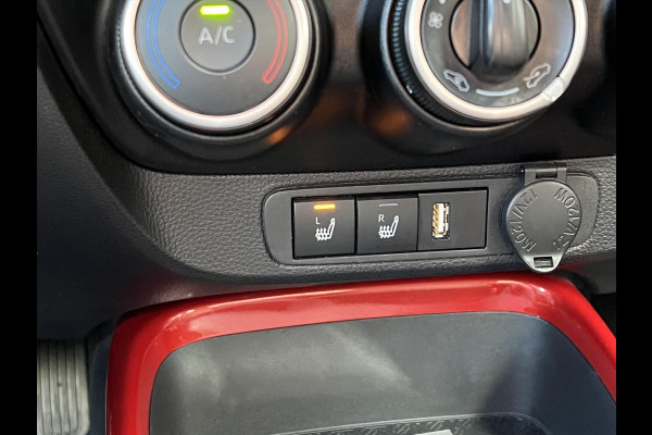 Toyota Aygo X 1.0 VVT-i MT Pulse | Bi-Tone Chili red, Stoelverwarming, Airco, Apple CarPlay/Android Auto, Lichtmetalen velgen