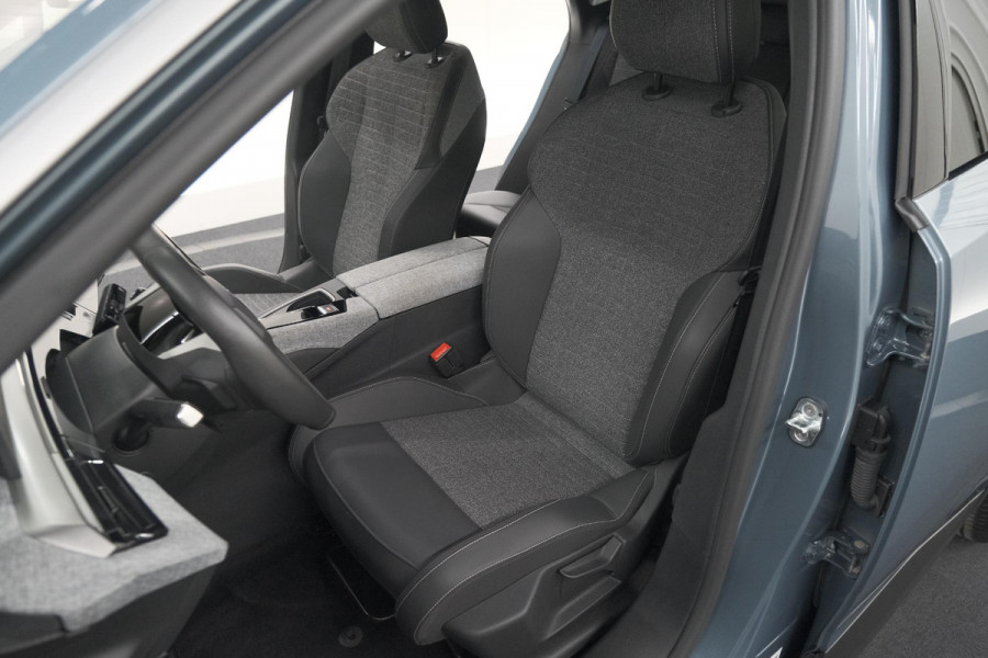 Peugeot 3008 1.2 Hybrid 136 Allure | Camera | Apple Carplay | Parkeersensoren