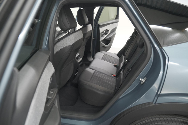 Peugeot 3008 1.2 Hybrid 136 Allure | Camera | Apple Carplay | Parkeersensoren