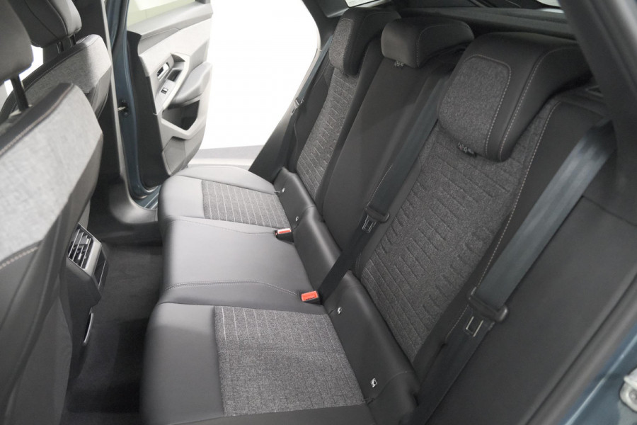 Peugeot 3008 1.2 Hybrid 136 Allure | Camera | Apple Carplay | Parkeersensoren