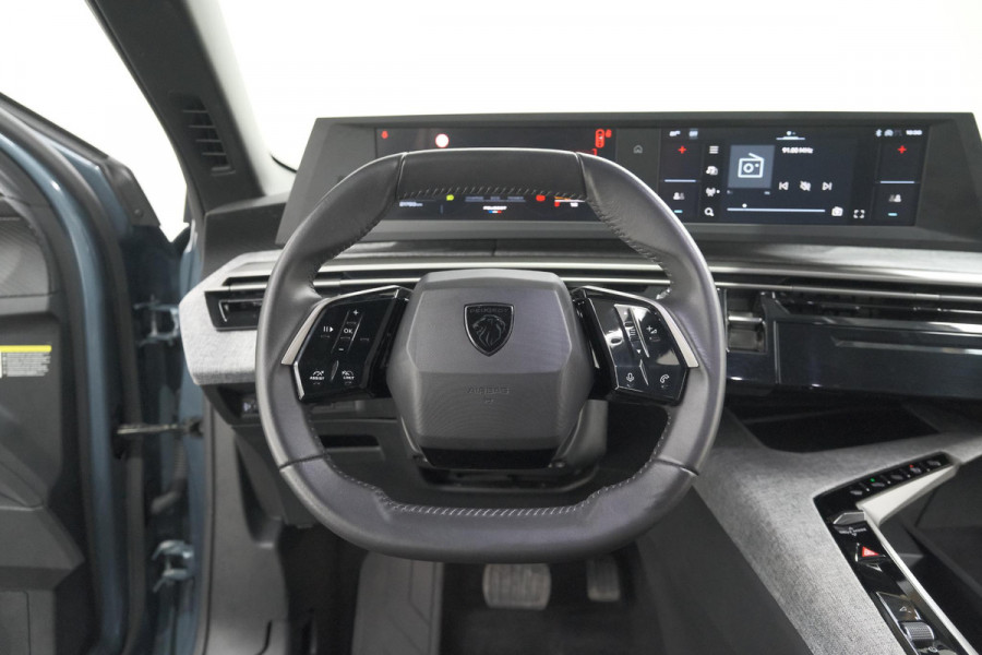 Peugeot 3008 1.2 Hybrid 136 Allure | Camera | Apple Carplay | Parkeersensoren